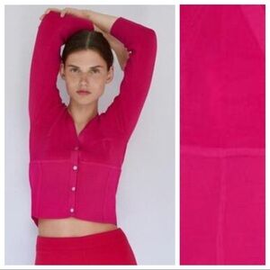 NWT. Zara Fuchsia Knit Crop V-neck Cardigan. Size S.